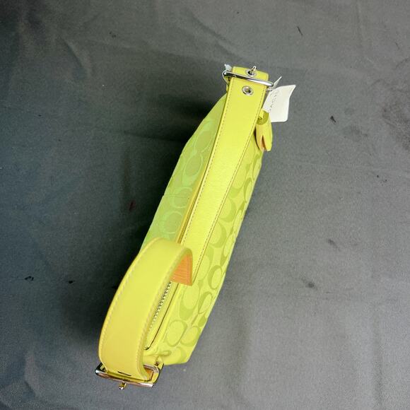 Coach vintage signature hampton baguette shoulder bag in yellow green 6371 - Picture 9 of 10